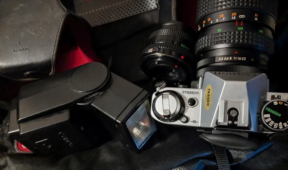 Canon AE-1 Film Camera with Lens & Flash image indicator(2)