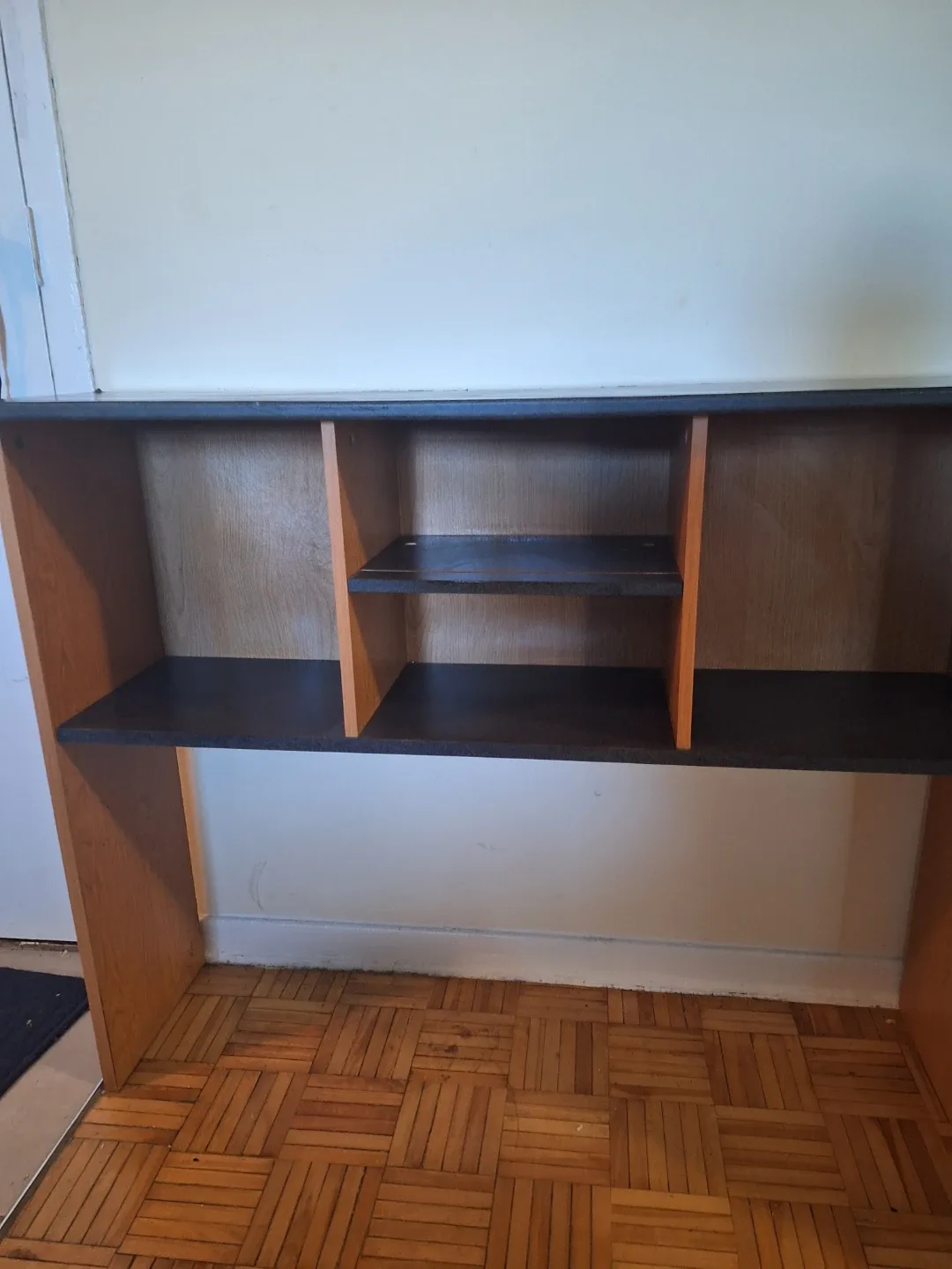 Wooden Shelf Unit image indicator(4)