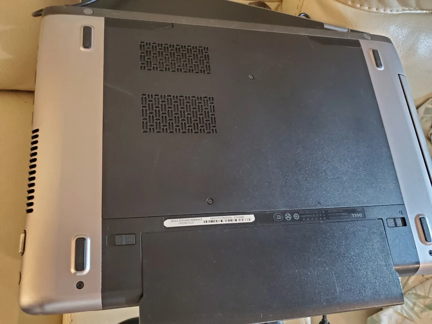 15.6inch i5 3rd gen windows 11pro  Dell Vostro 3560 Laptop image indicator(3)