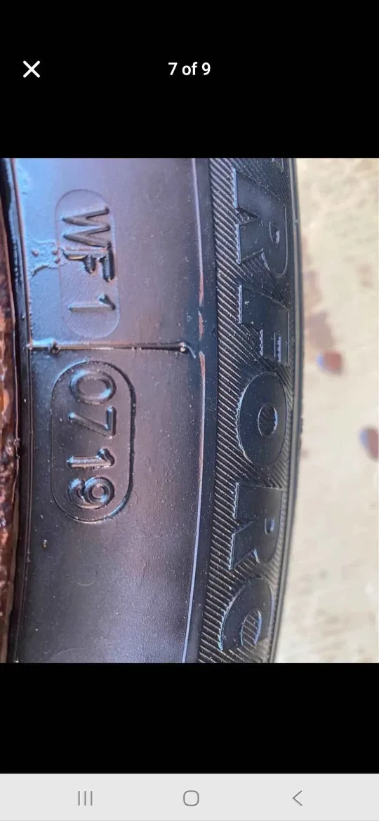 Set of 4 FIRESTONE Winter Tires + Rims 235/55R17 image indicator(7)