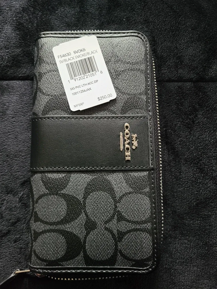 Coach Long Zip Around Wallet image indicator(7)
