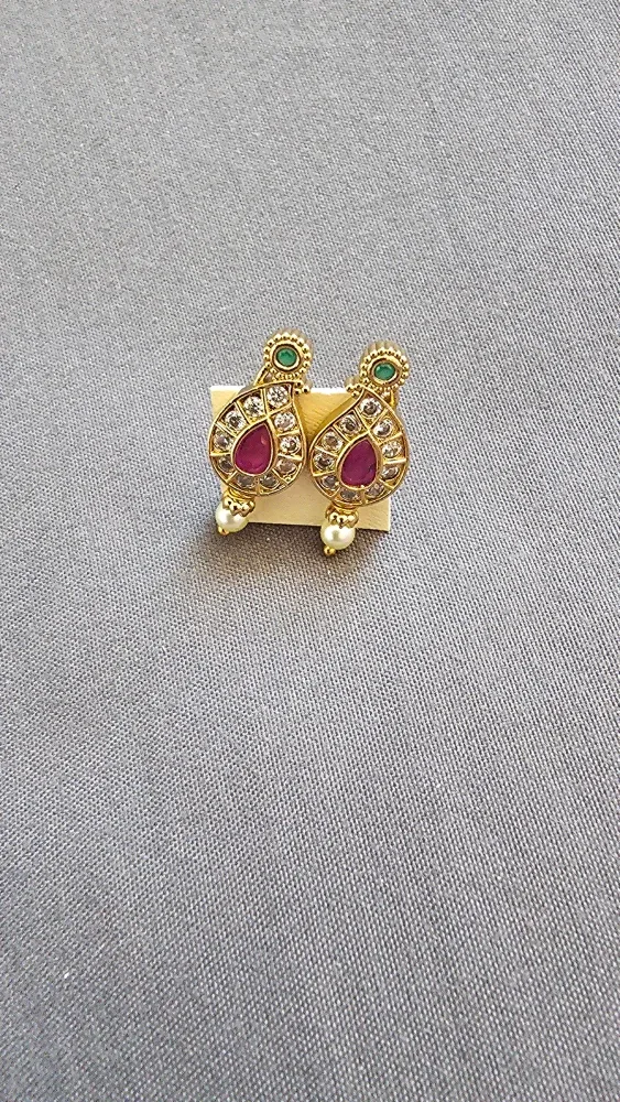 Necklace and Earrings Set image indicator(2)