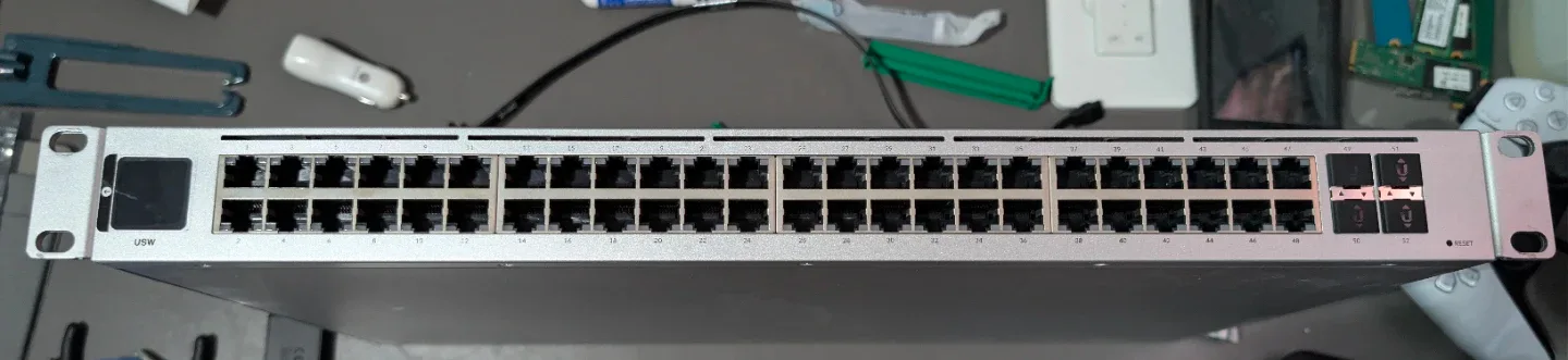 Ubiquiti UniFi USW-48 Network Switch image indicator(2)