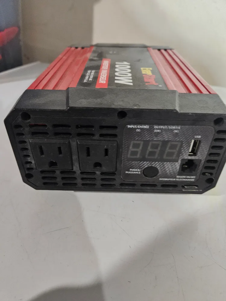 EverStart 1000W Power Inverter