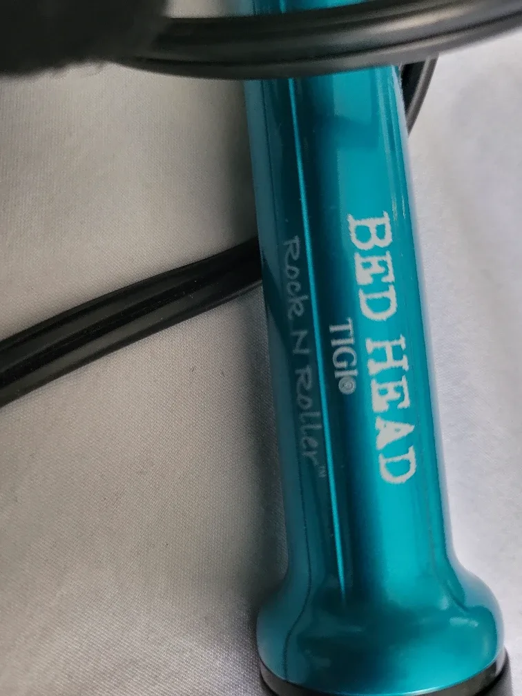 Bed Head TIGI Rock N Roller Curling Iron