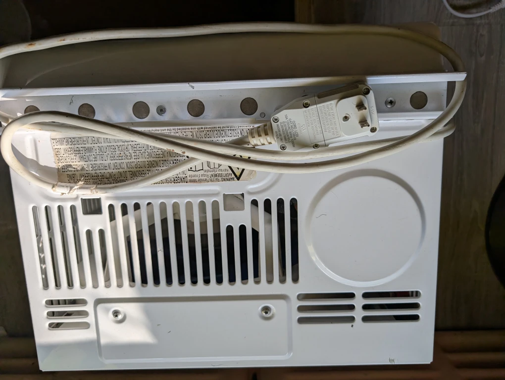 Arctic King Window Air Conditioner - photo 3