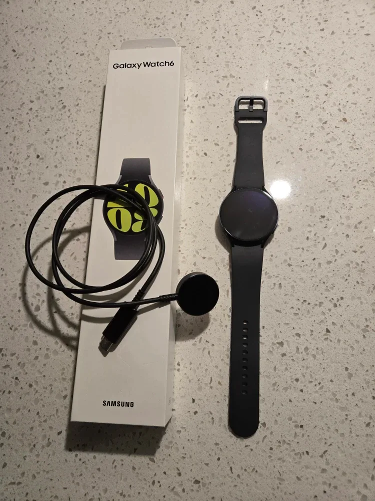 Samsung Galaxy Watch 6 44mm- Black - Like New!