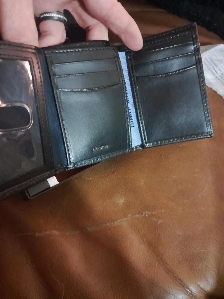 Tommy Hilfiger Leather Wallet with RFID Protection - photo 2