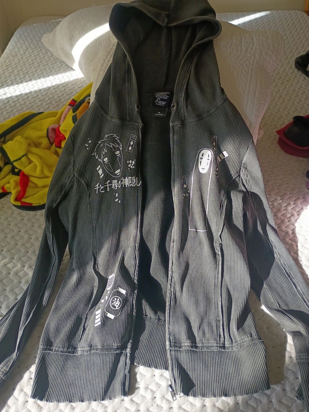 Spirited Away Zip-Up Hoodie, Size XL - photo 3