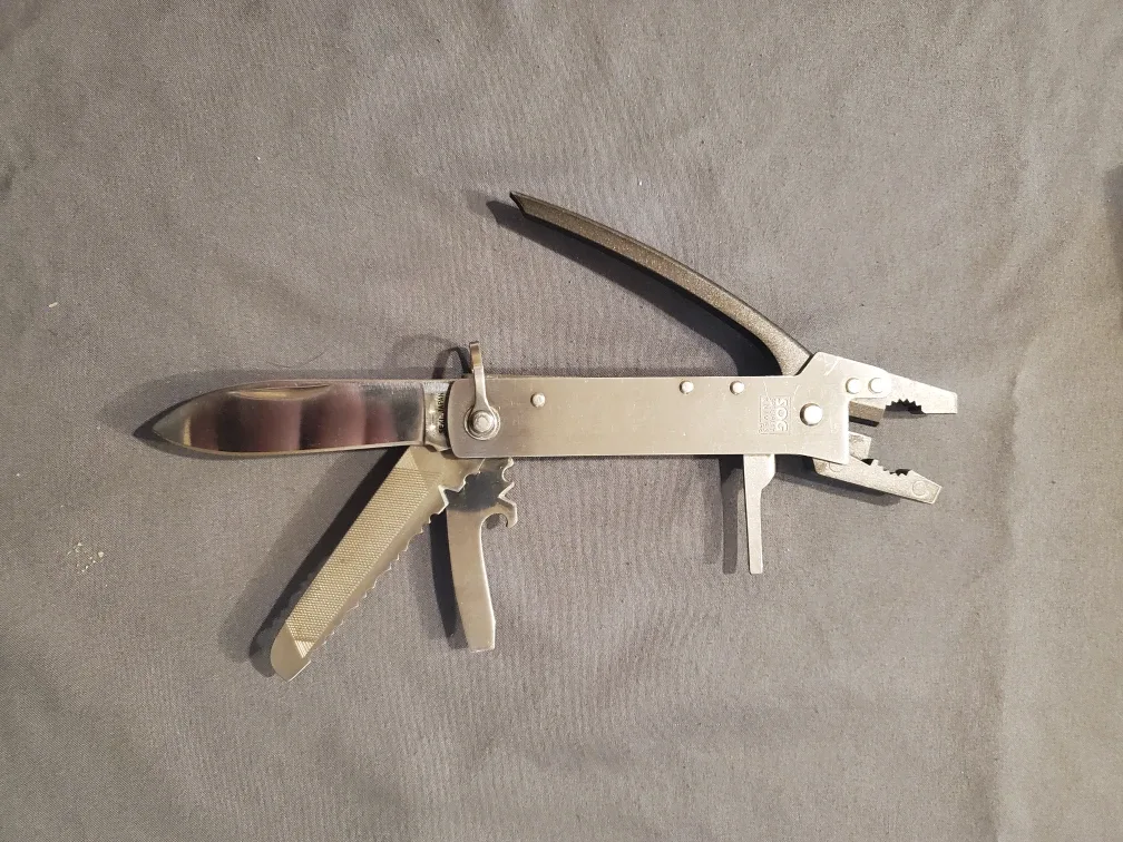 SOG Toolclip Multi-Tool image indicator(3)