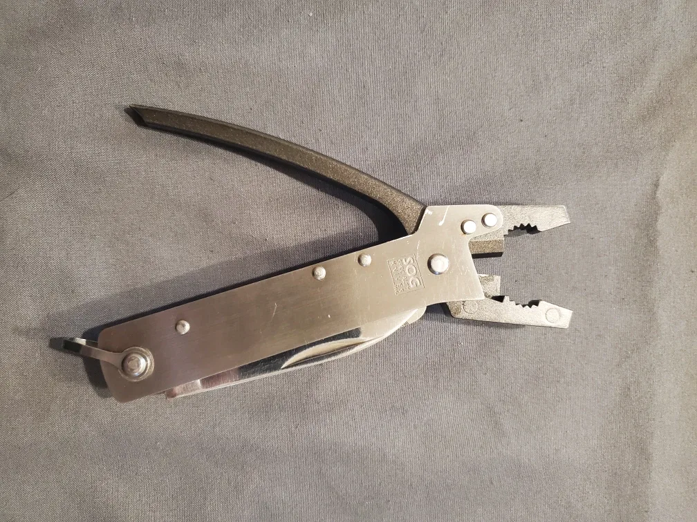 SOG Toolclip Multi-Tool image indicator(9)