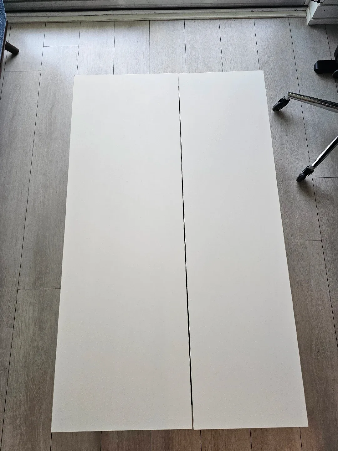 White Lift-Top Coffee Table image indicator(4)