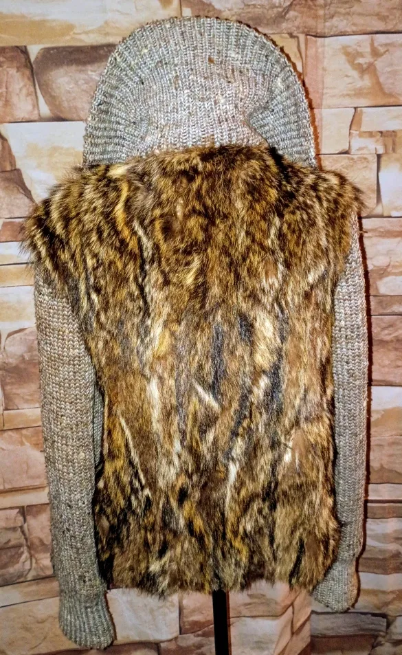 Vintage Raccoon Fur & Knit Zip-Up Jacket Sz M image indicator(9)