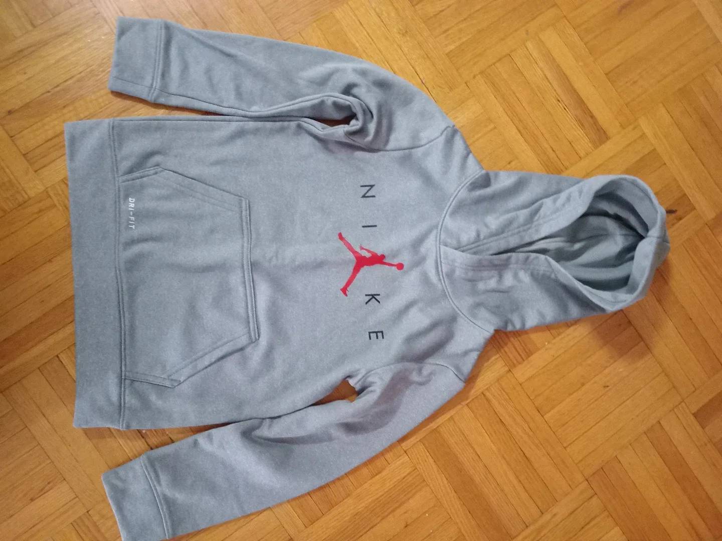 Nike Jordan Hoodie Size 5-6 YRS