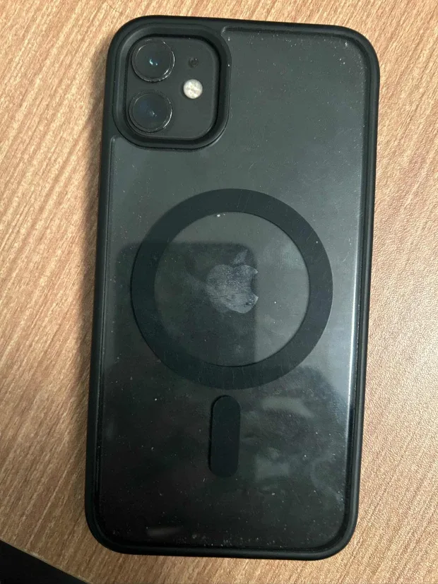 iPhone 11 Black 128GB image indicator(4)