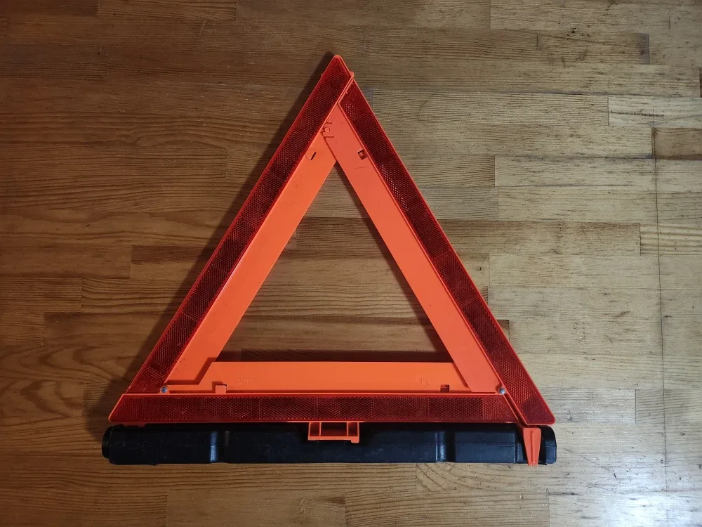 Emergency Warning Triangle Pylon image indicator(2)