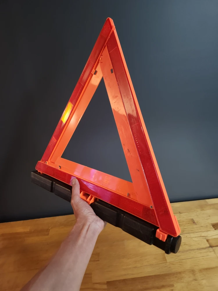 Emergency Warning Triangle Pylon - photo 3
