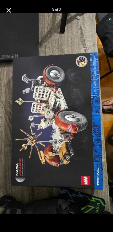 LEGO Technic NASA Apollo Lunar Roving Vehicle - LRV image indicator(4)