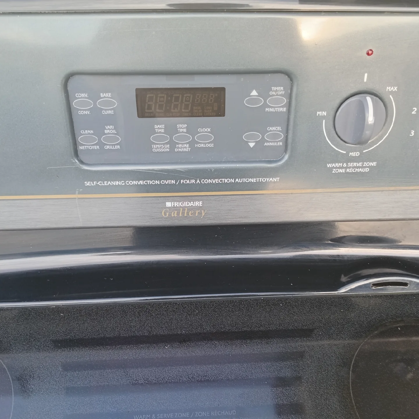 Frigidaire Gallery Self-Cleaning Convection Oven image indicator(2)