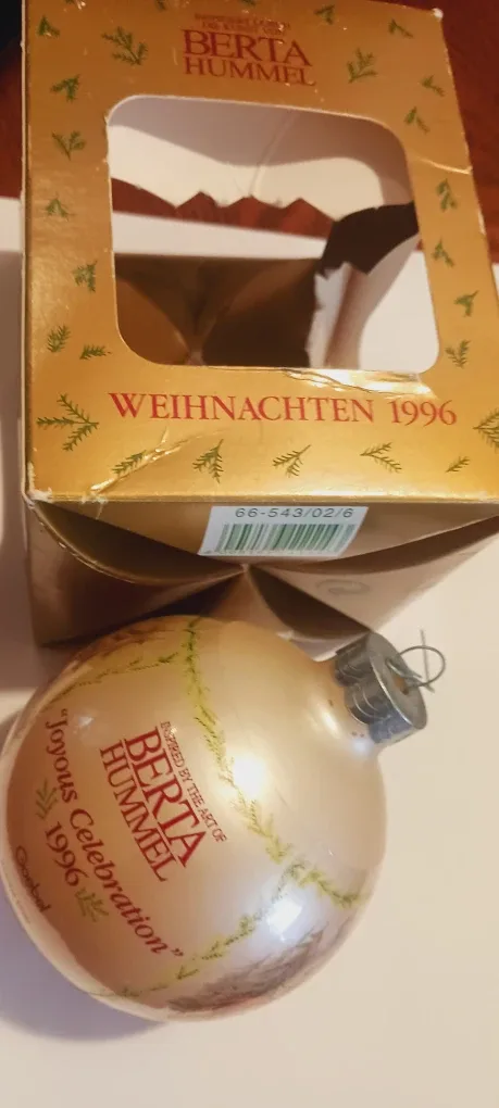 Berta Hummel Goebel Joyous Celebration 1996 Ornament image indicator(3)