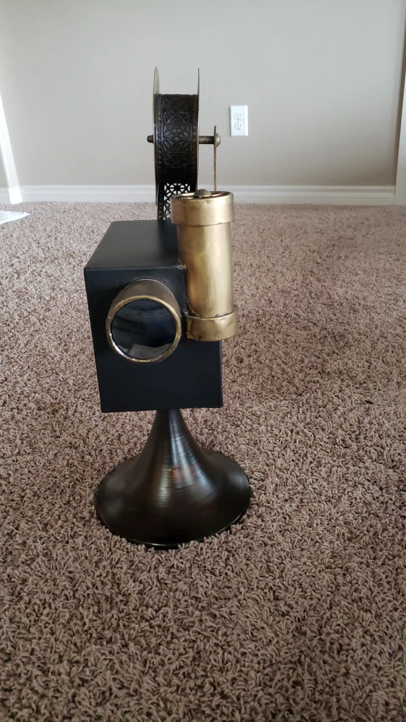 Vintage-Style Decorative Film Projector Display. - photo 2