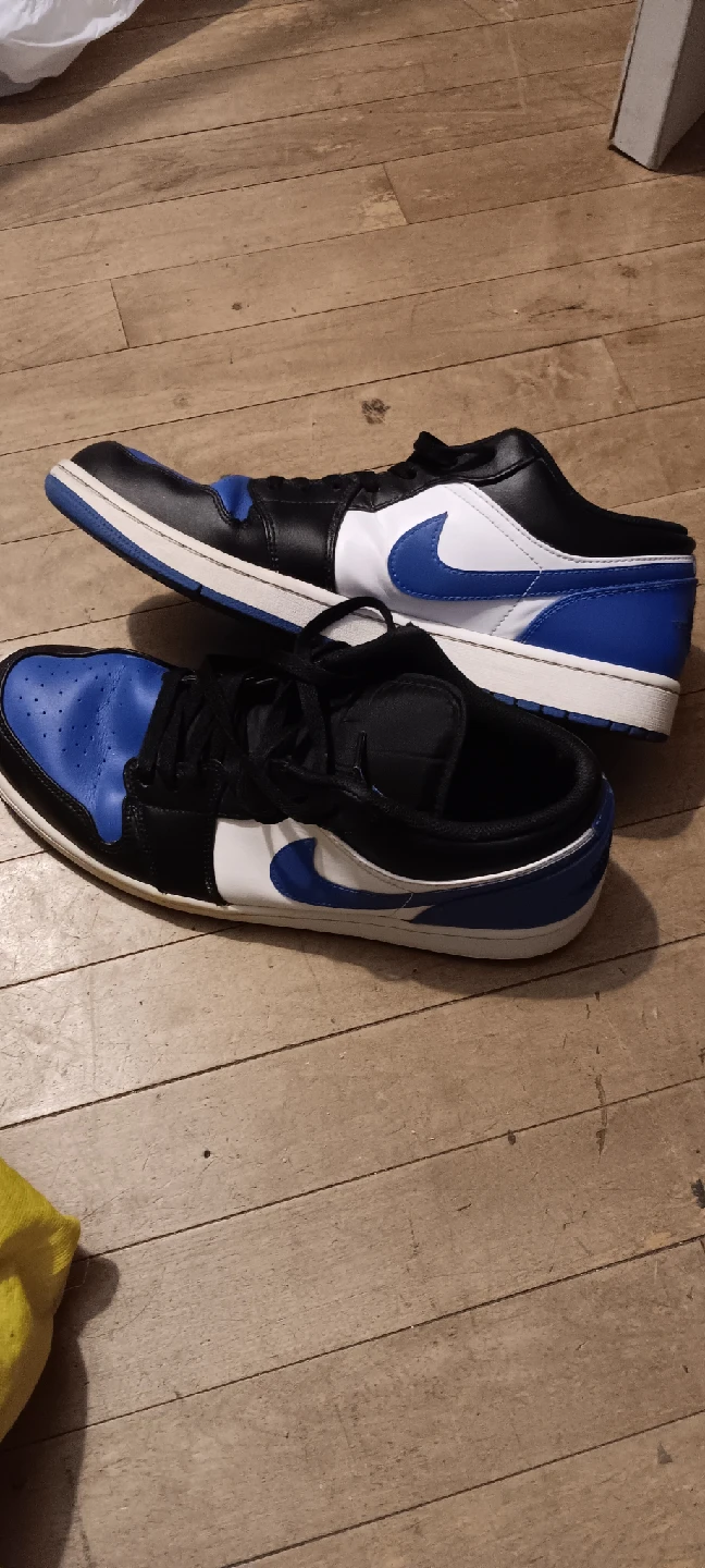 Nike Air Jordan 1 Low, Size 13 - photo 2
