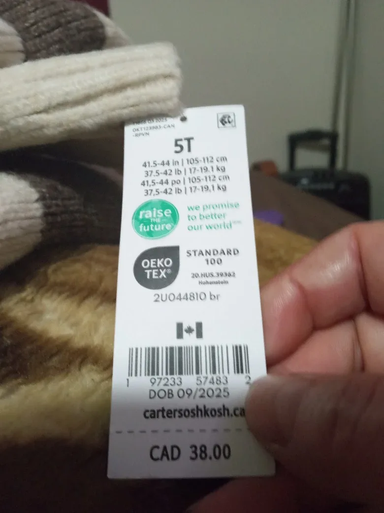 OshKosh B'gosh 5T Outfit - New with Tags image indicator(3)