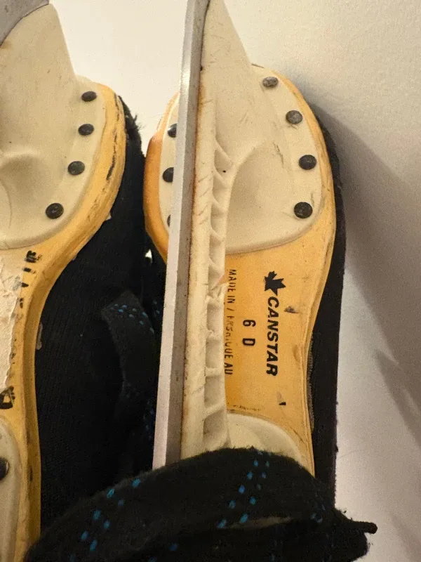 Canstar Mega 10-90 Ice Hockey Skates - Size 6D image indicator(3)