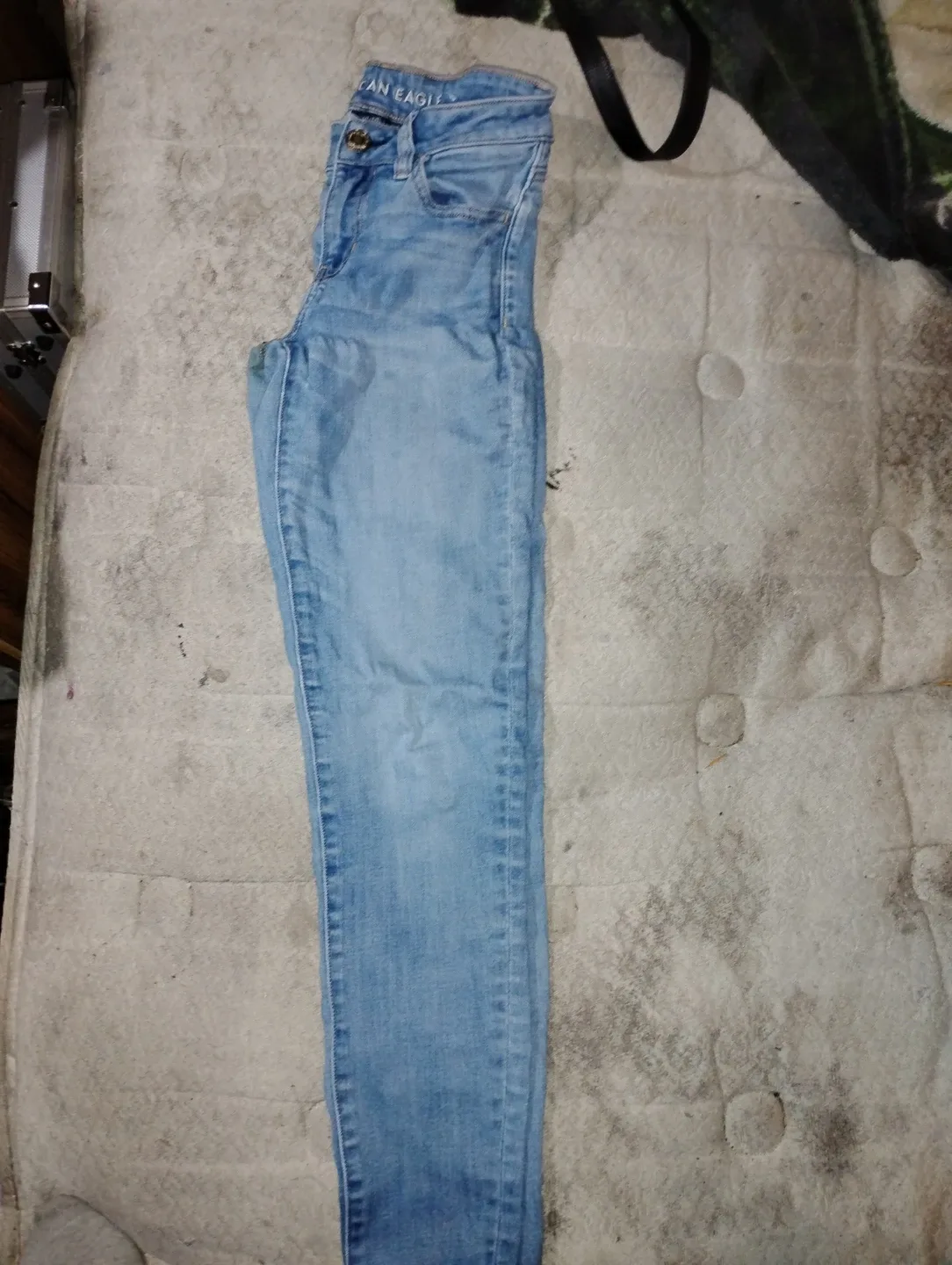 American Eagle Light Wash Jeans image indicator(2)