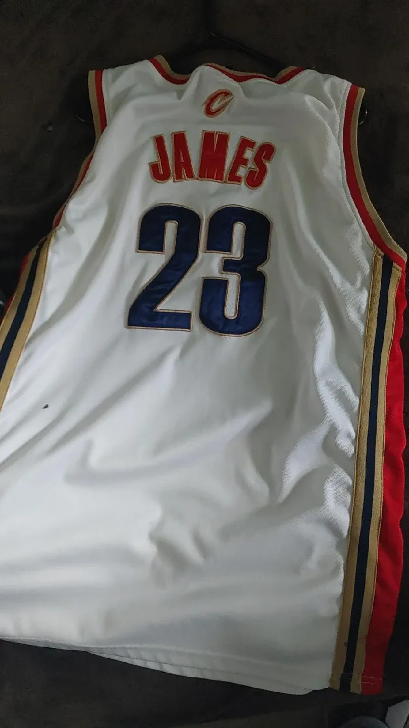 xl LeBron jersey image indicator(2)