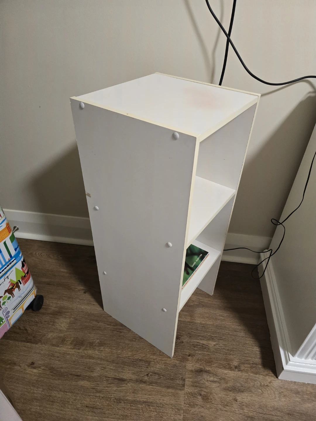 White Wooden Shelf Unit - photo 3