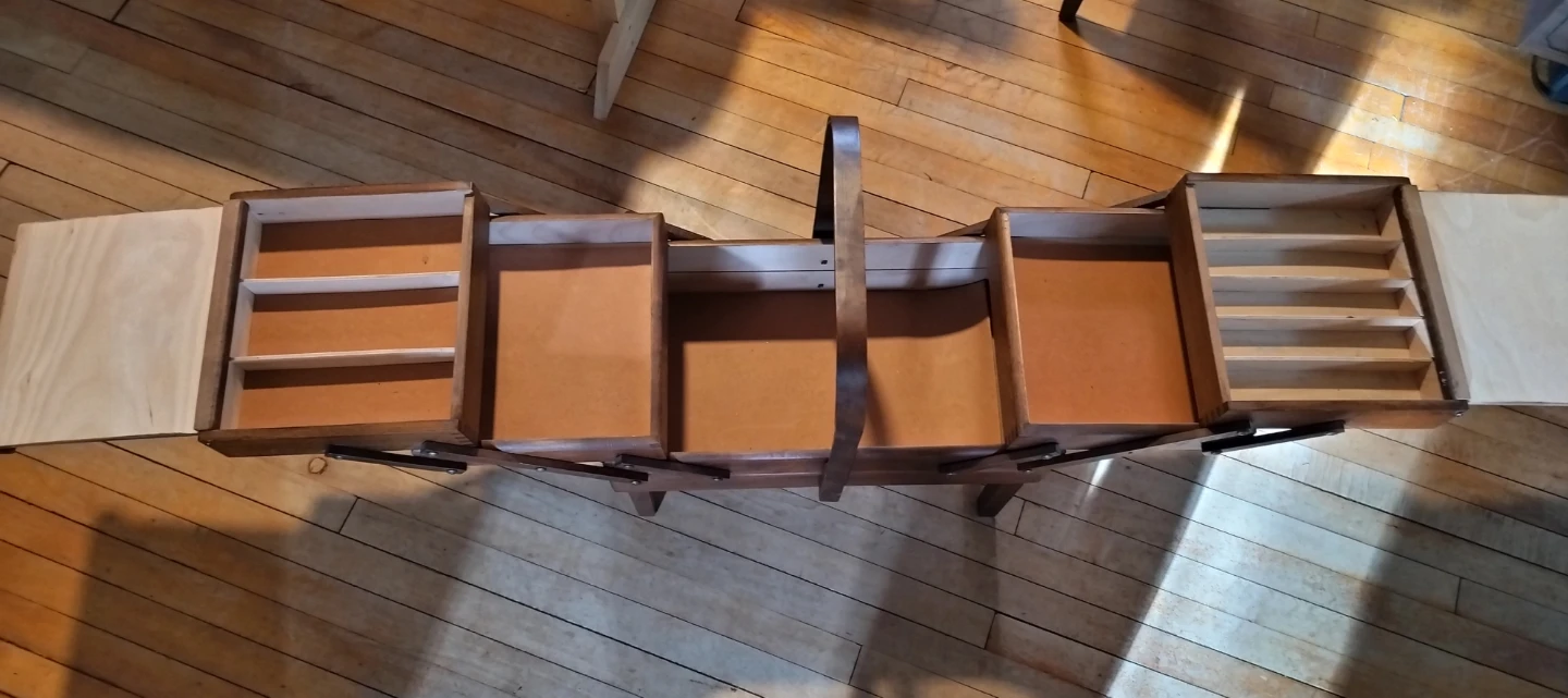 Vintage Wooden Sewing Box - photo 3