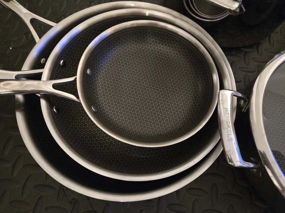 Henckels Paradigm 11-Piece Cookware Set - photo 4