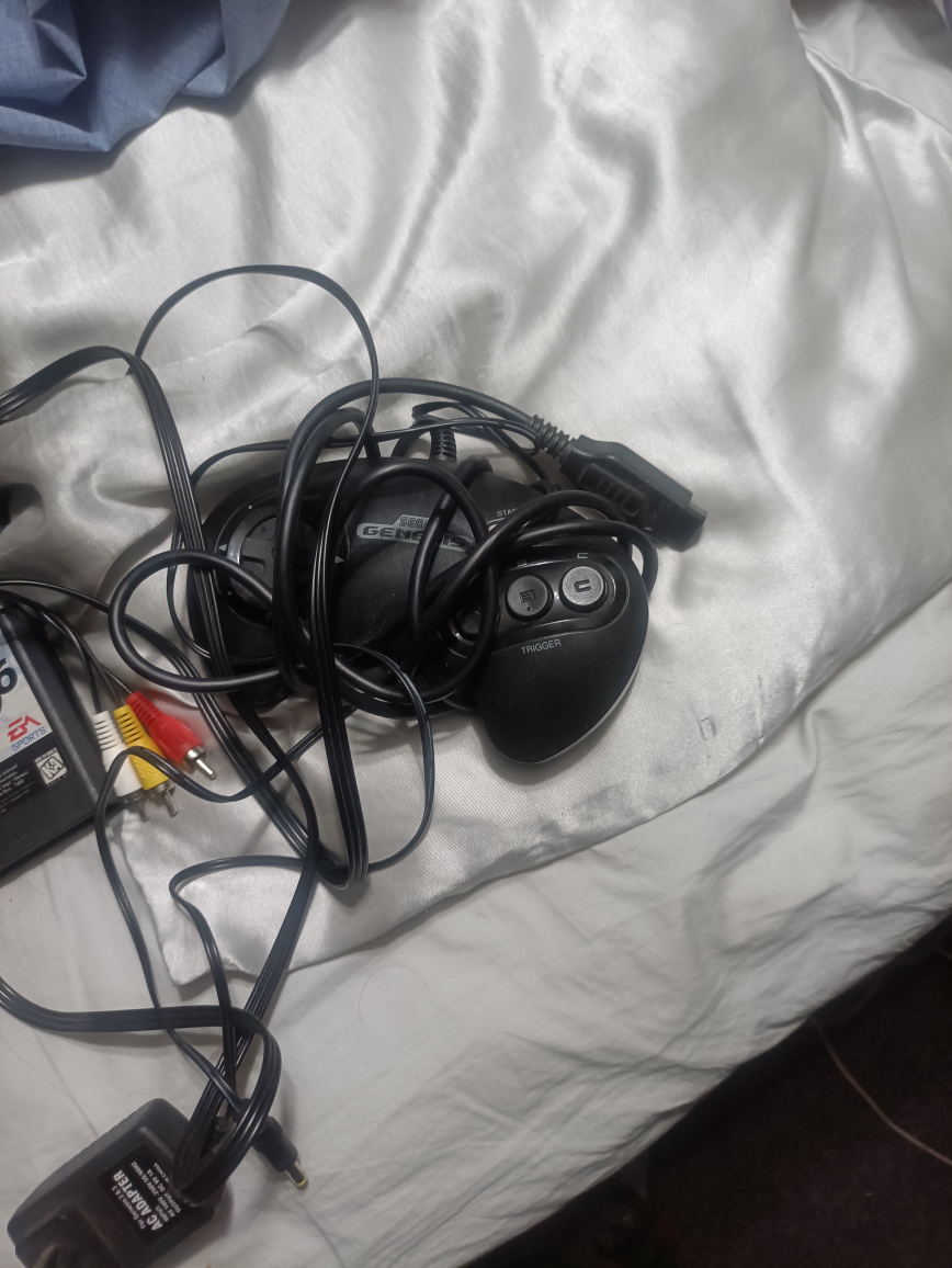sega genesis bundle 8 games 1 controller and display cable - photo 3