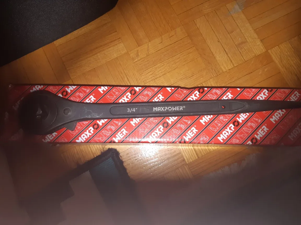 Gearwrench 16.14" Prybar Ratchet image indicator(8)