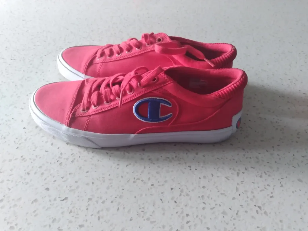 Red champion runners