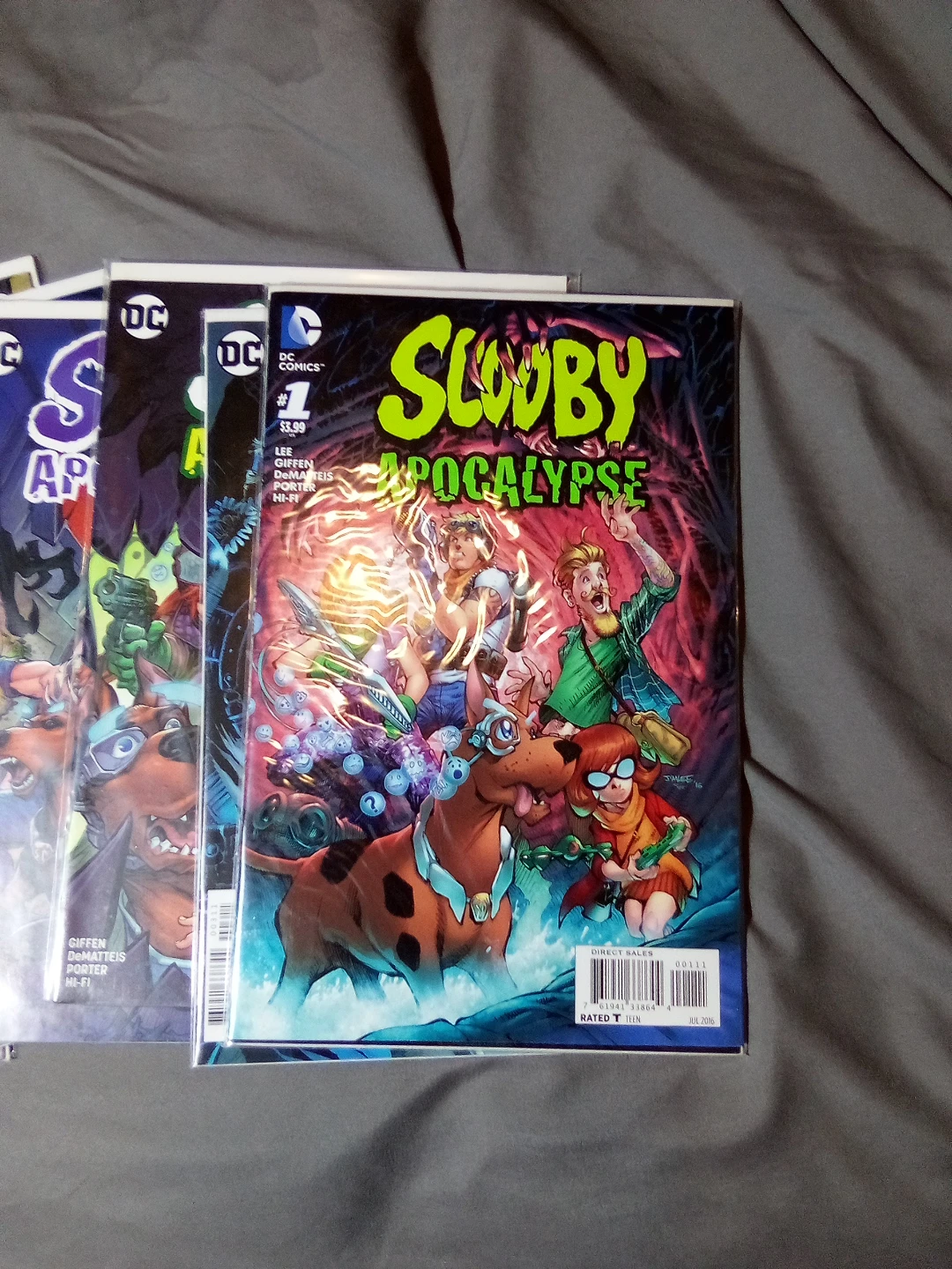 Scooby Apocalypse Comic Book Lot - photo 2