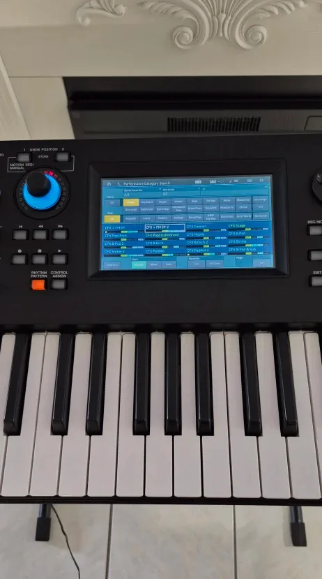 Yamaha MODX6+ Music Synthesizer image indicator(2)