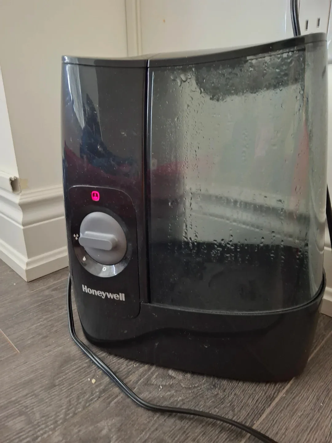 Honeywell Humidifier - White and black image indicator(2)