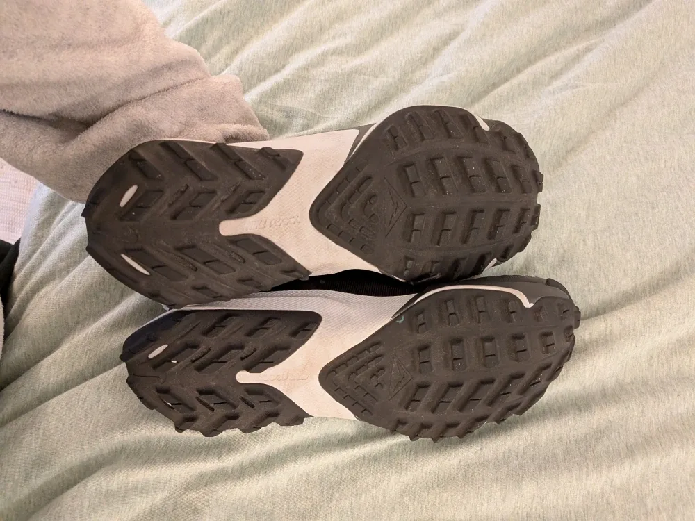 Nike Women's Air Zoom Terra Kiger Shoes Sneakers image indicator(2)