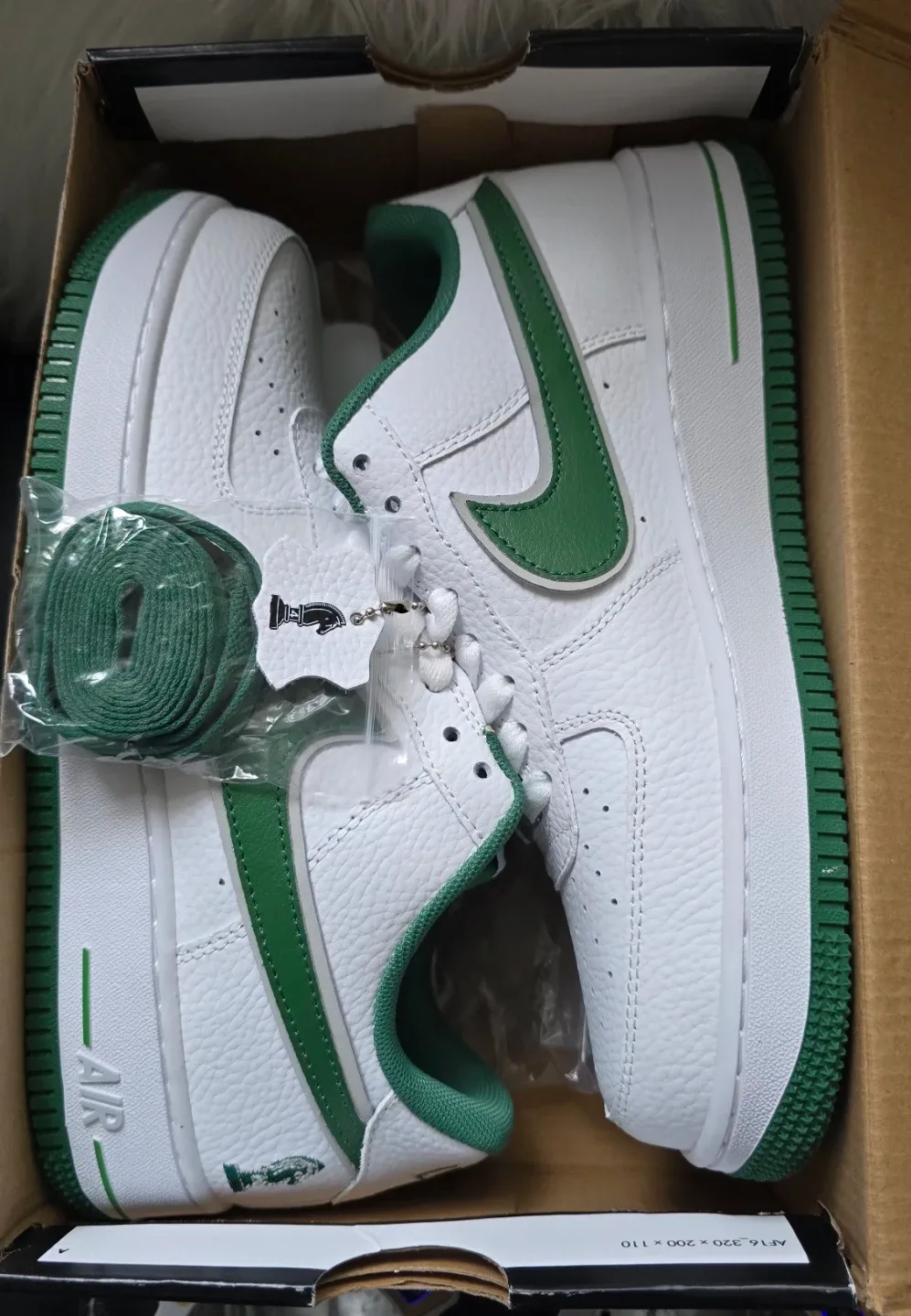 Brand new Air Force Lebron 4 HorseMan for sale image indicator(2)