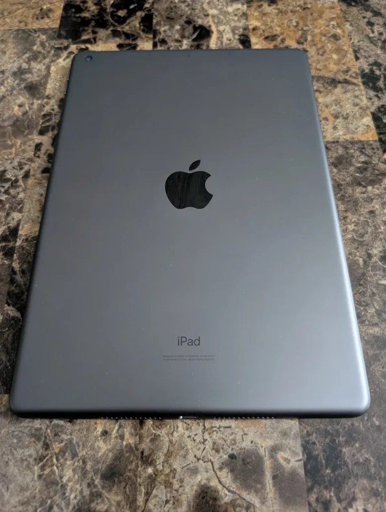 Apple iPad 8th Gen 32GB - Great Condition! image indicator(6)