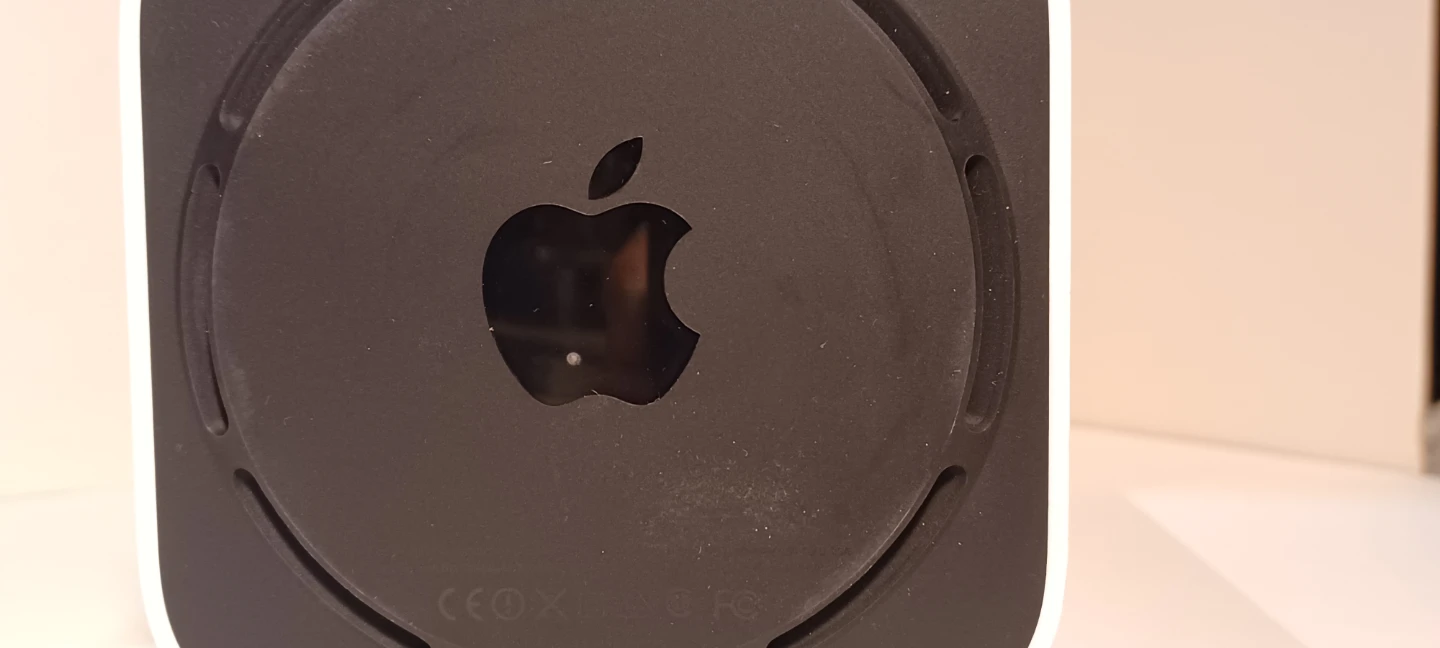 Apple AirPort Extreme Base Station - photo 4