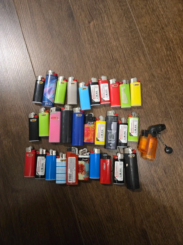Lighters x 30+