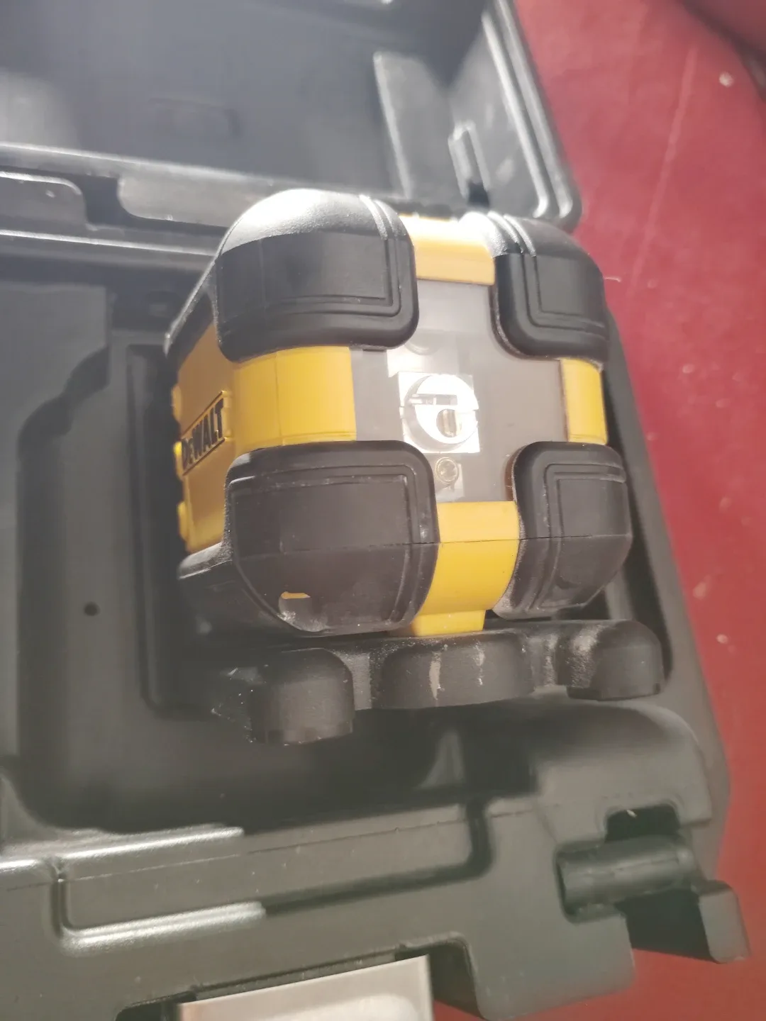 DeWalt Laser Level with Case image indicator(2)