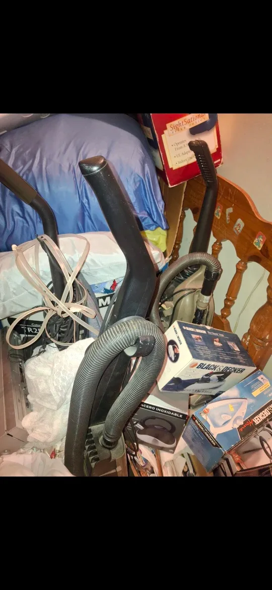 Dirt Devil Multi-Surface Upright Vacuum image indicator(2)