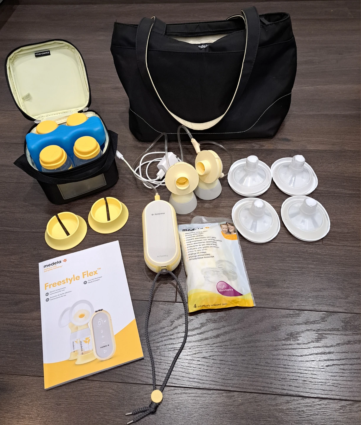 Medela Freestyle Flex Breast Pump with Accessories