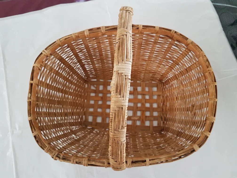 Woven Wicker Basket with Handle- Bought in Chile image indicator(2)