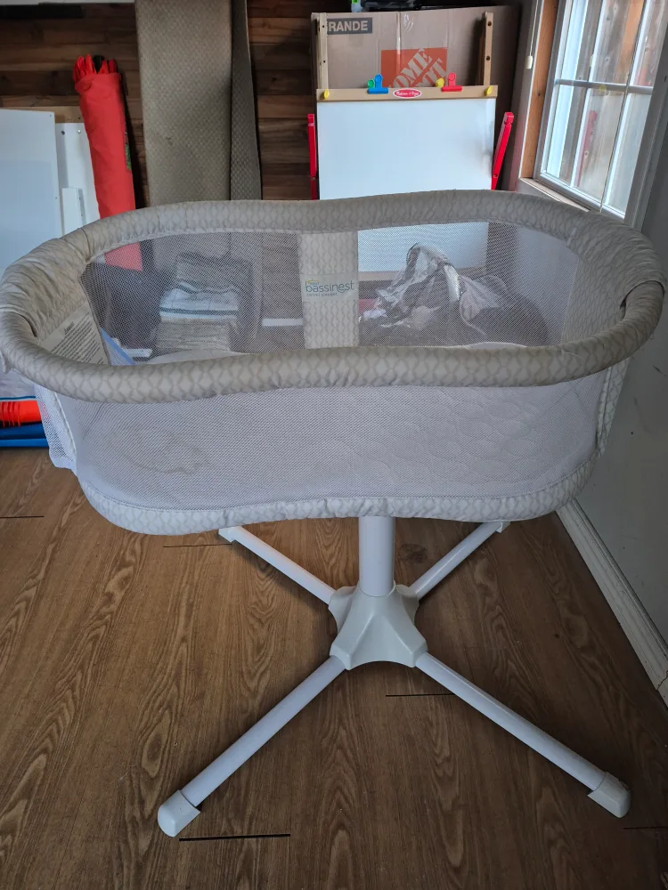 Halo Bassinest Swivel Sleeper image indicator(3)