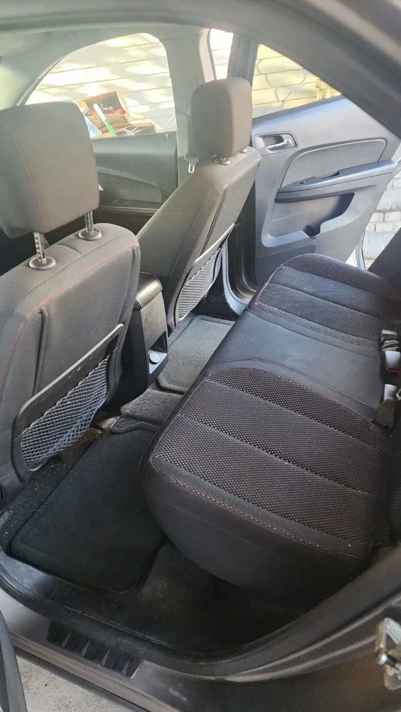 2010 Chevrolet Equinox LT AWD V6 image indicator(7)